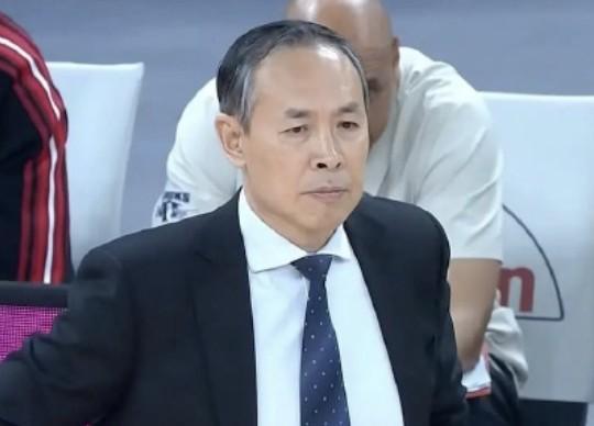 乐鱼体育-许利民：如此困难的情况下大家坚持到了最后，取胜全靠精神力