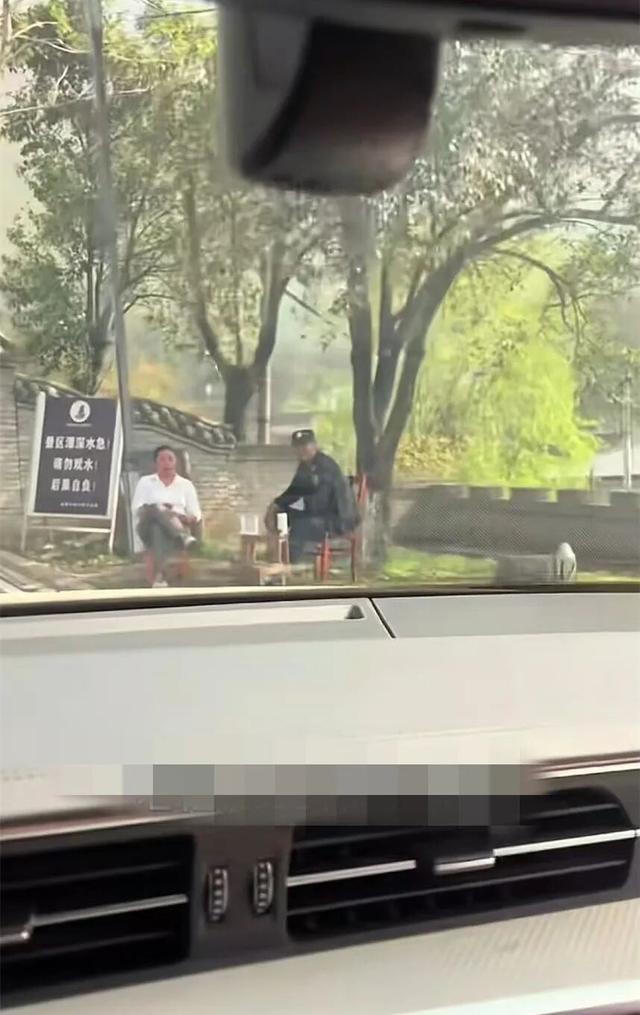 乐鱼体育登录入口-“祖先给的特权”，河南网友称祖坟在景区祭祖免票，景区回应：没过检票口，一般是附近住户的祖坟